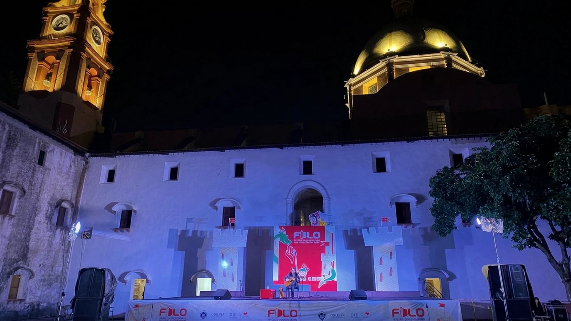 Ray Cadó en evento FILO